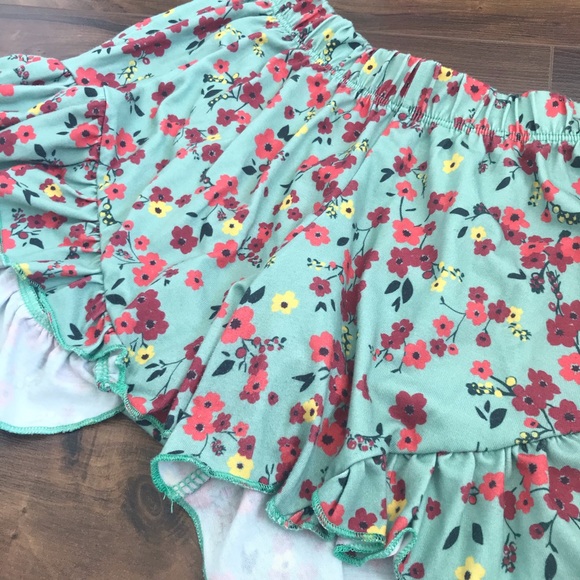 EUC ASOS maternity floral flare shorts size US2 - Picture 4 of 4